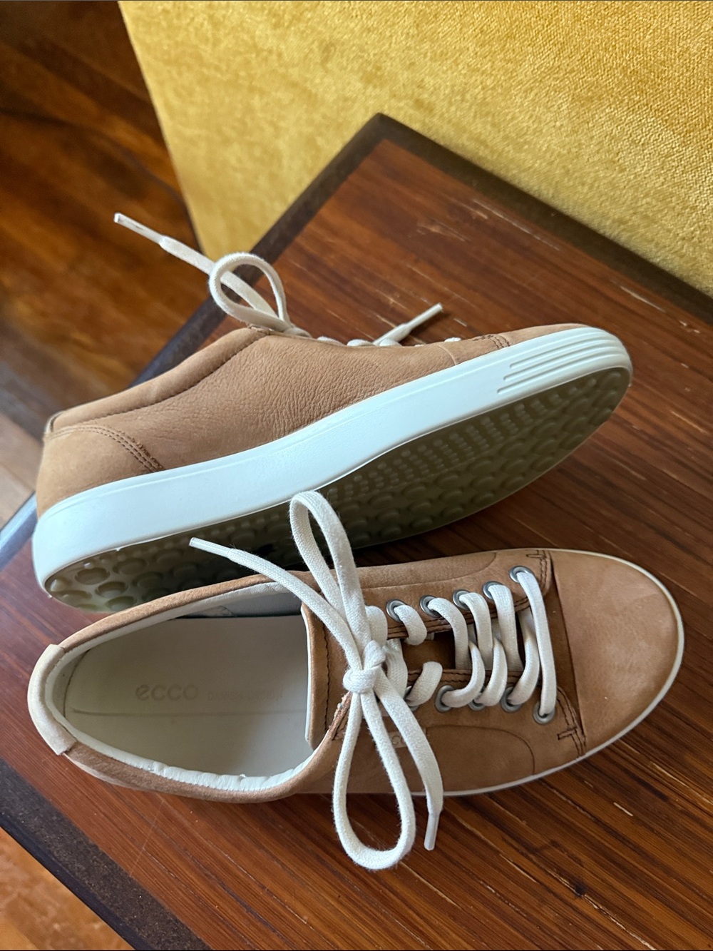 Ecco women’s Leather Sneakers in Tan with White Sole - Picture 2 of 4